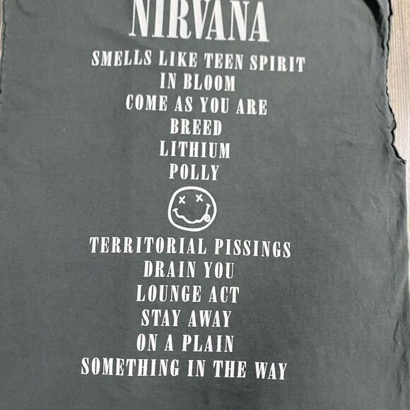 SOLD Nirvana Nevermind World Tour (Double Sided) T-Shirt Men's Size medium - Picture 7 of 7